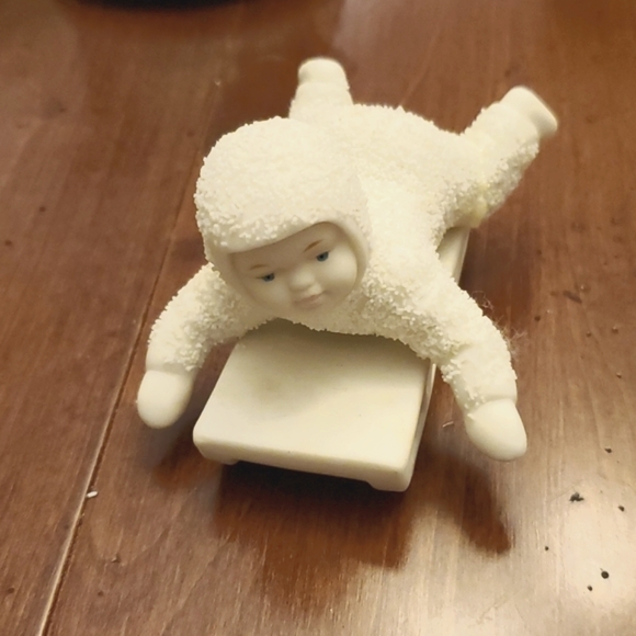Department  56 snowbaby - Picture 1 of 3